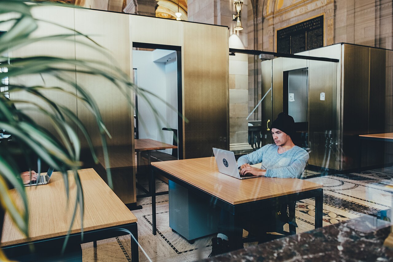Bundles Rarely Bundle What You Watch: Reading the Fine Print on Streaming Deals