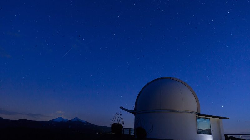 Science Fiction That Explains Itself Is Usually the Weaker Kind